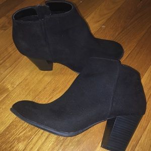 Black Ankle Booties ♡ Old Navy
